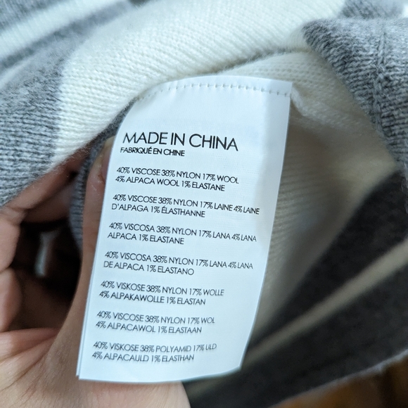 NWOT Club Monaco Grey and White Stripe Wool Blend Sweater Size Medium - Picture 6 of 7